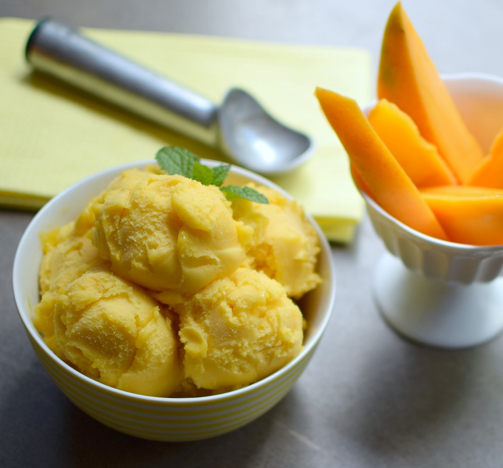 Mango sorbet and fresh mangoes