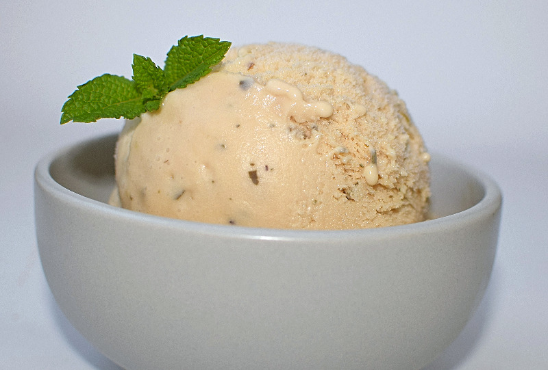 cinnamon myrtyl ice cream in a bowl