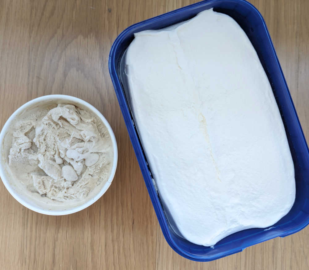 Top down image showing how much darker the Elato vanilla is compared to Blue Ribbon.