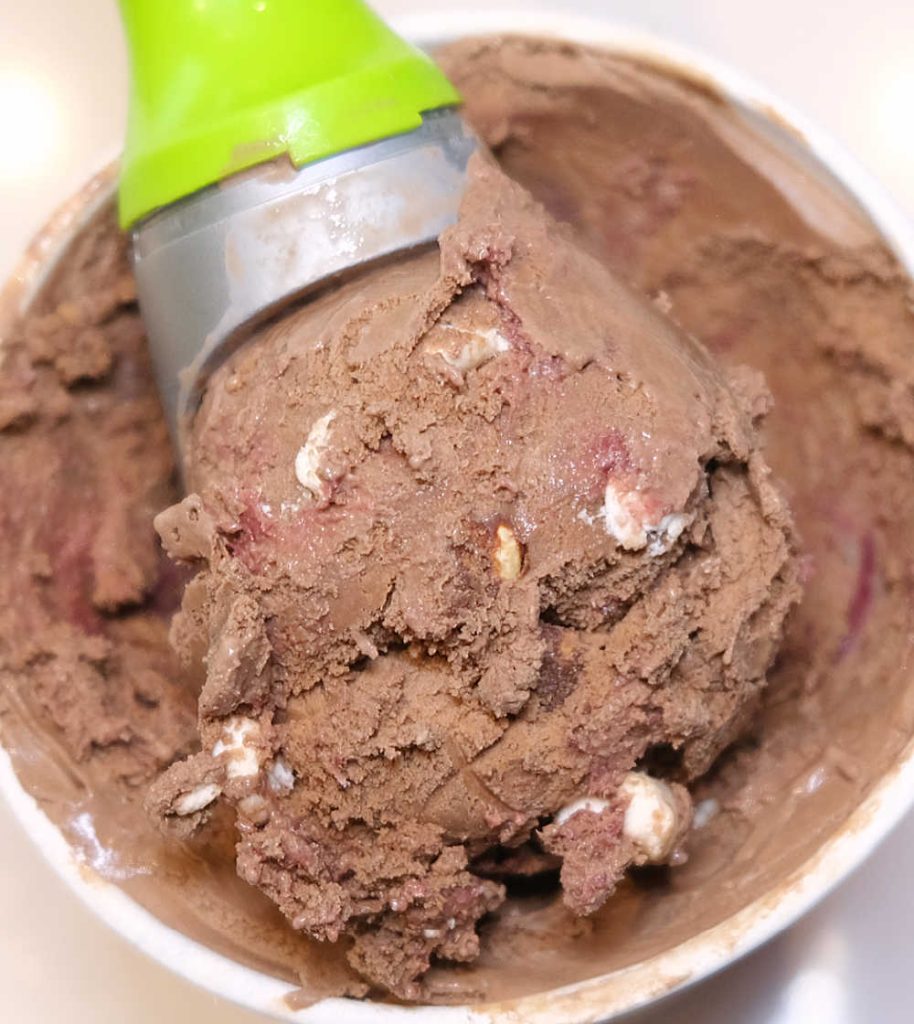 Macro image of a scoop of Rocky Road 1L made by Sara Lee.